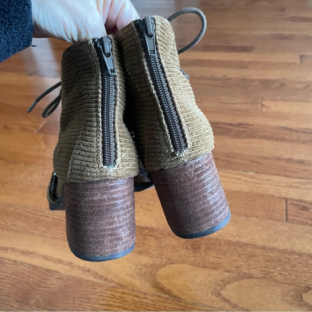 Band of Gypsies Womens Brown Corduroy Heeled Ankle Open Toe Amelia Booties 7.5 - Picture 7 of 8